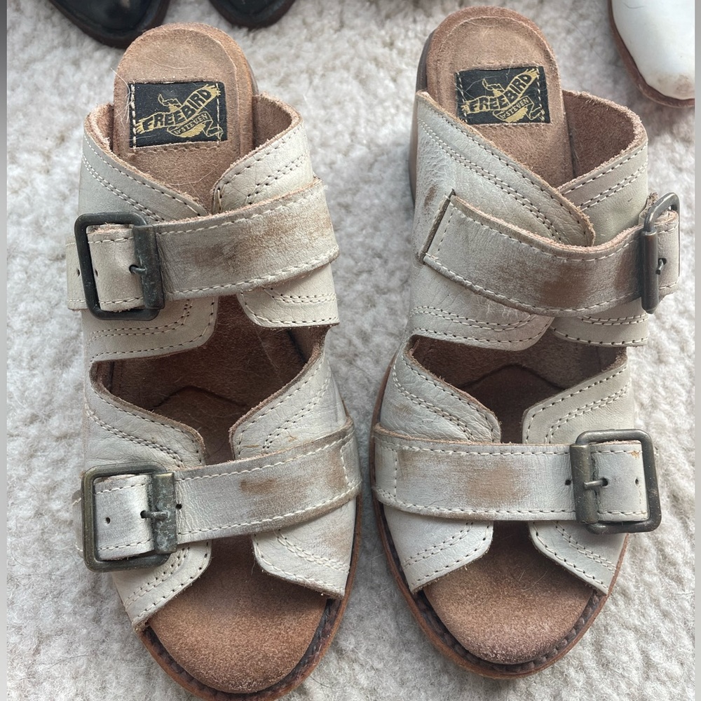 Freebird Caprice slip on like new